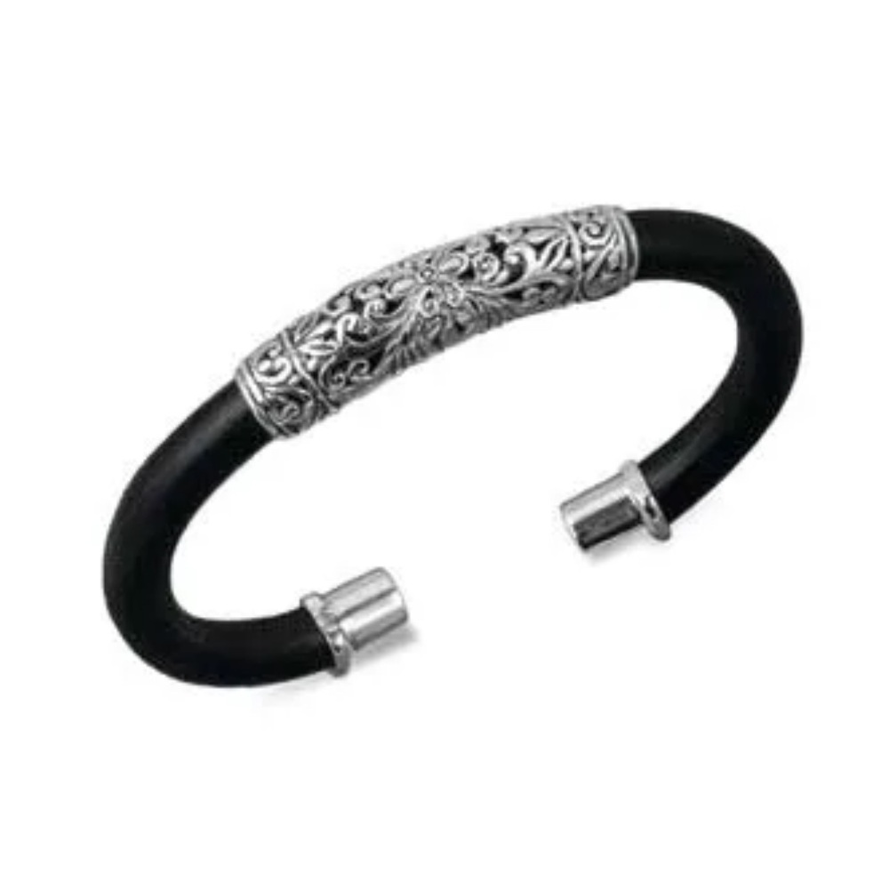 NWT Opulenza SS Cuff